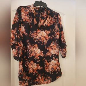 Rue 21 Peach & Black flower blouse - M